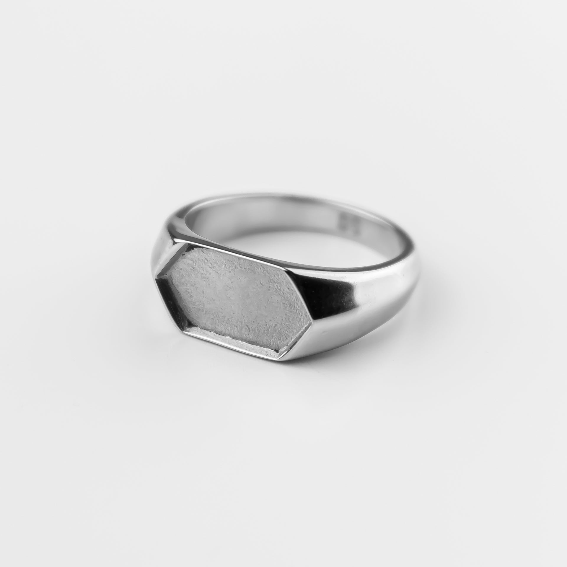 Hexa Singet Ring